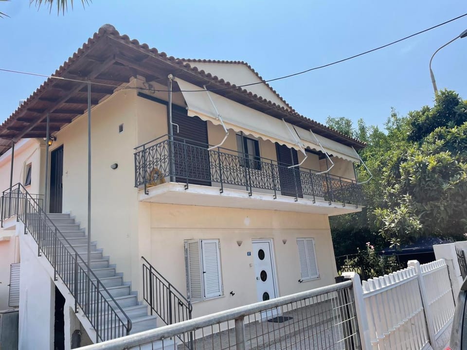 Property building, Balcony/Terrace