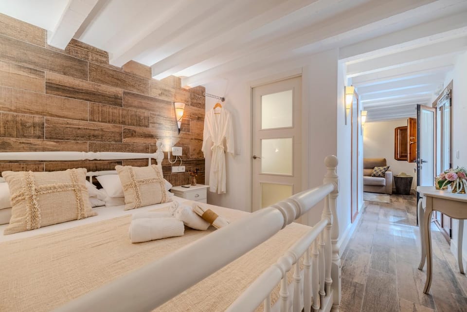 Patio, Living room, Bedroom, acessibility