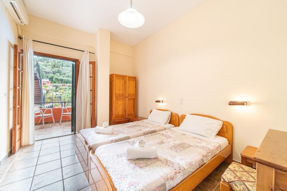 Property building, Living room, Bedroom