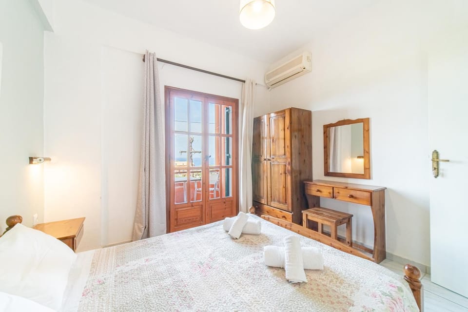 Property building, Living room, Bedroom