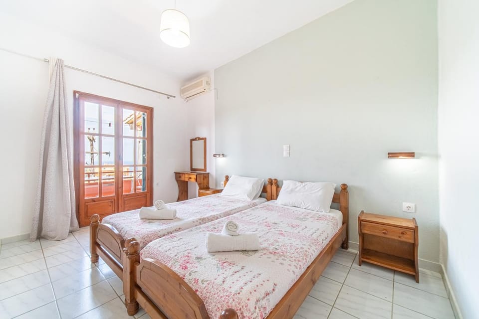 Property building, Living room, Bedroom