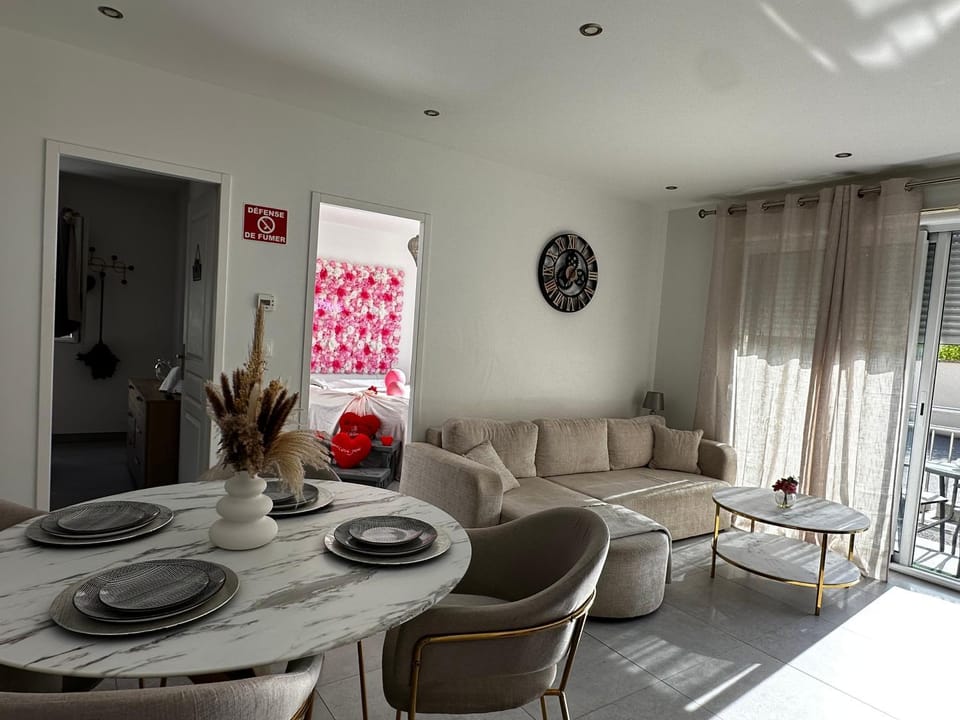 Suite Jacuzzi Giverny Paris Apartment in Île-de-France