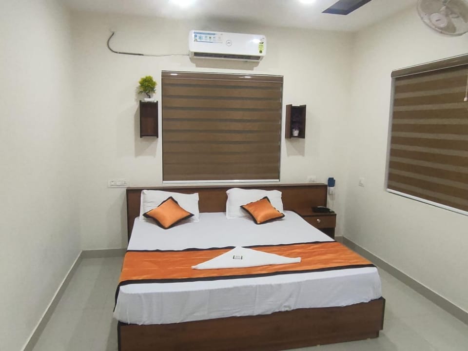 PMS Dhabi Residency Hotel in Kerala