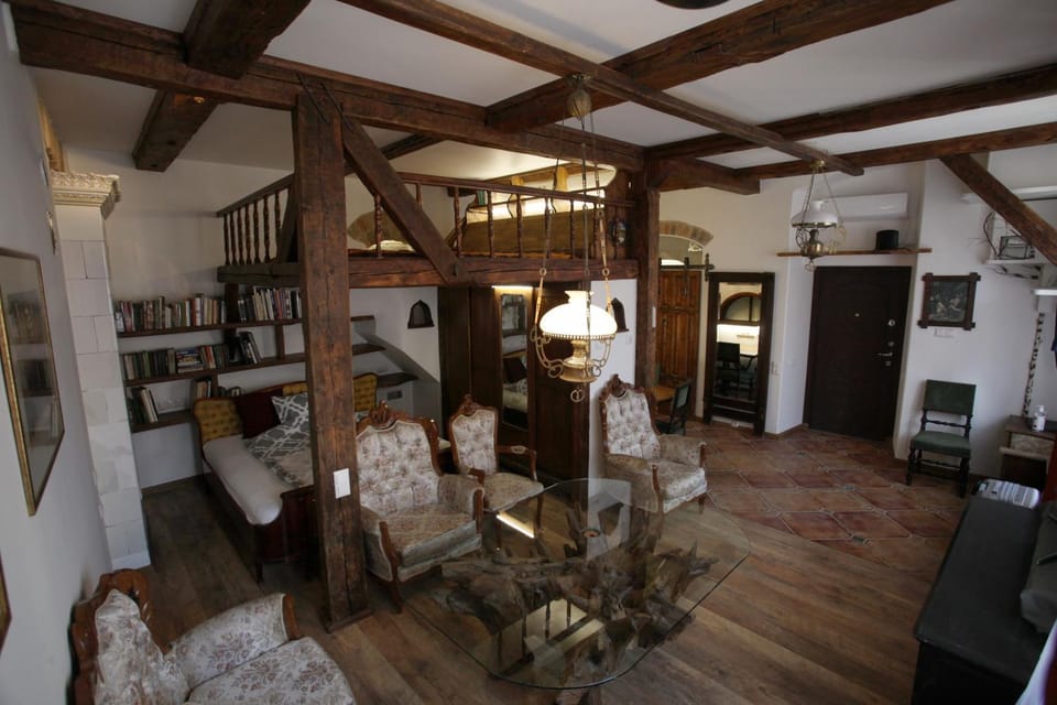 Living room, Photo of the whole room, Seating area, Dining area, Bedroom, bunk bed, Family, hair dresser