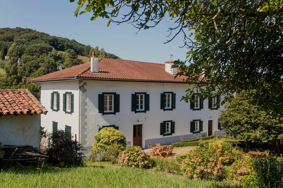 Maison Gamboia, chambres d'hôtes au calme avec jardin Bed and Breakfast in French Basque Country