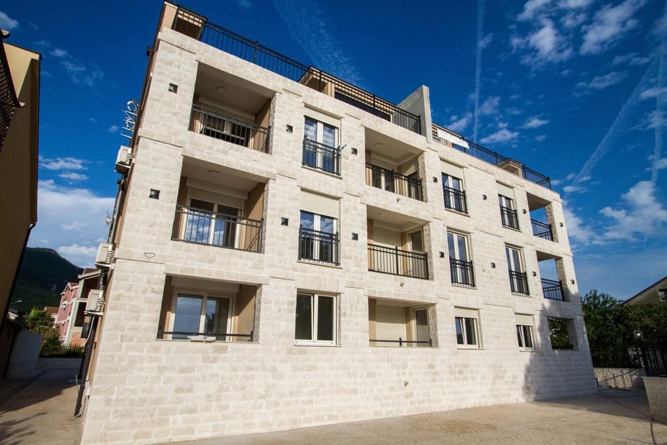 Property building, Day