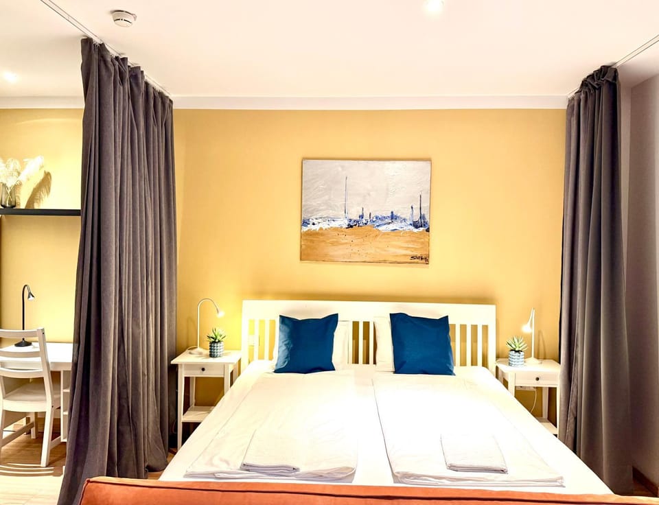 Bed, Bedroom