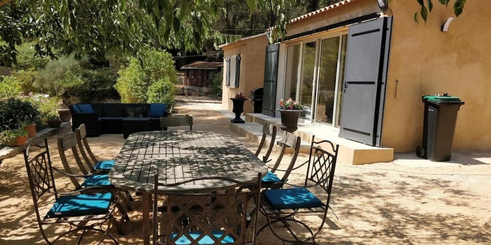 Villa CIGALONS en pleine pinède avec PISCINE Villa in French Riviera