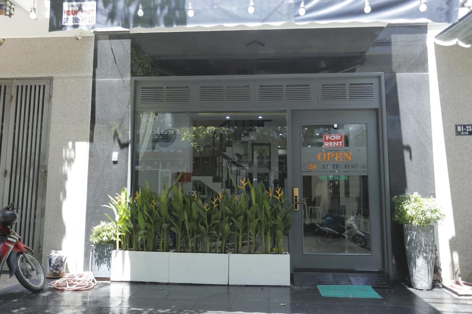 Facade/entrance, Property logo or sign