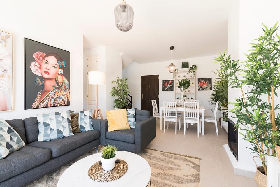 Living room, Seating area, Dining area
