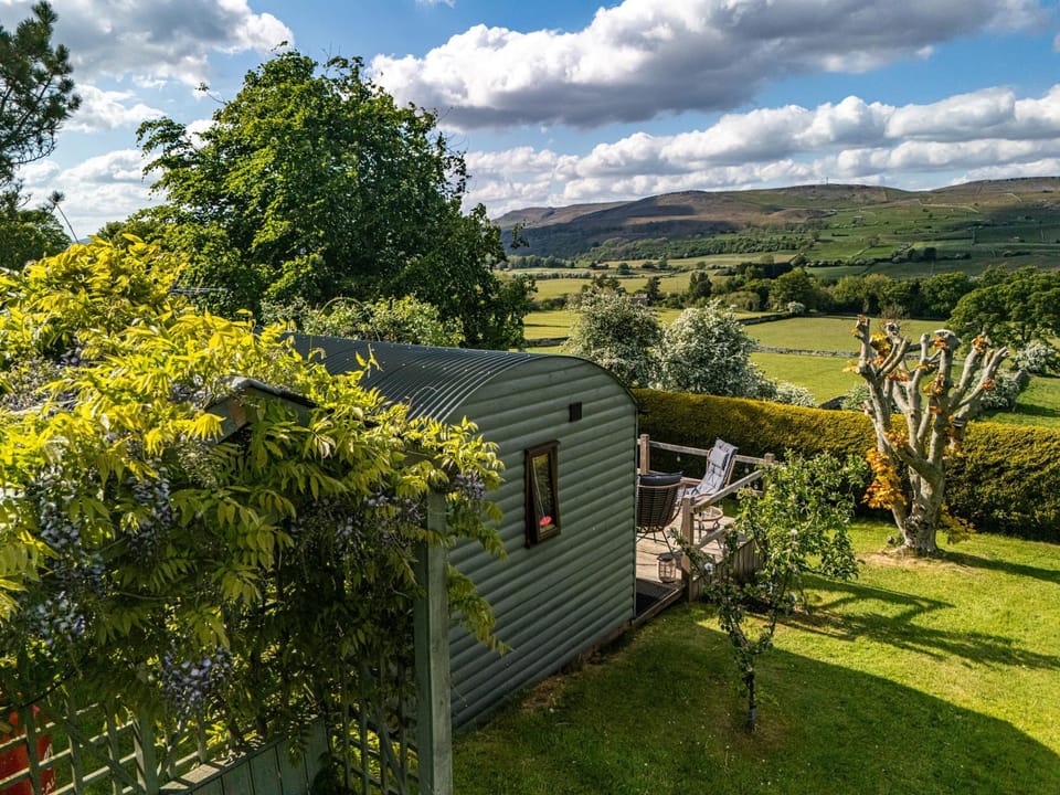The Hut in the Orchard @ Yorecroft Apartment in Aysgarth