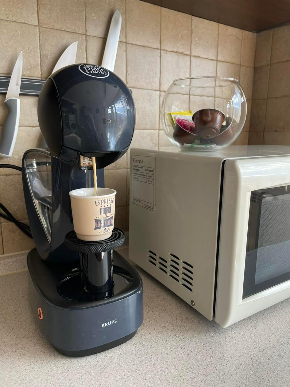 Coffee/tea facilities, Kitchen or kitchenette, microwave