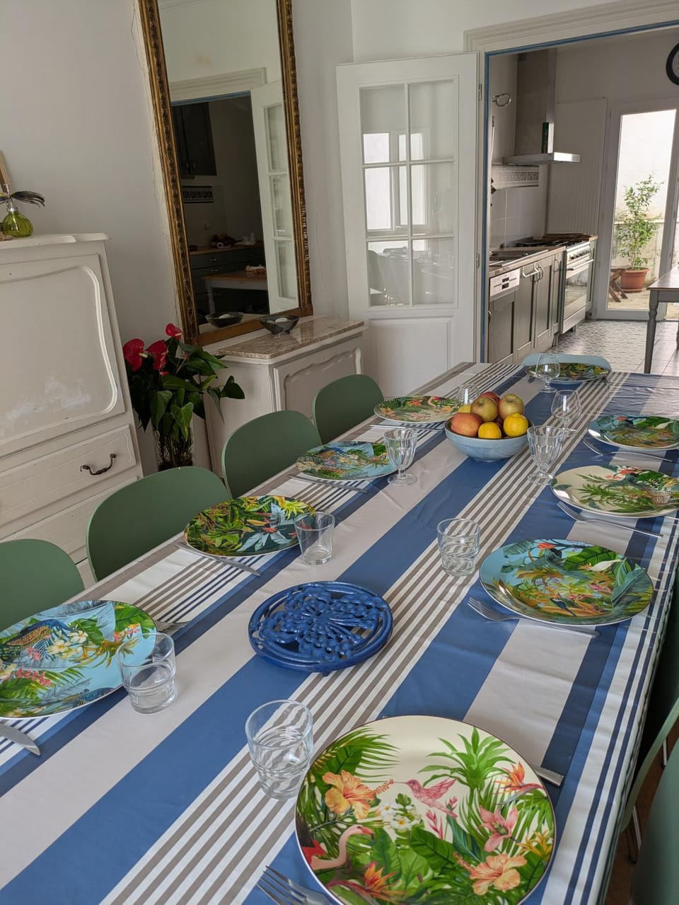 Belle maison, beau quartier, piscine, proche centre, 5 chambres Villa in Toulouse