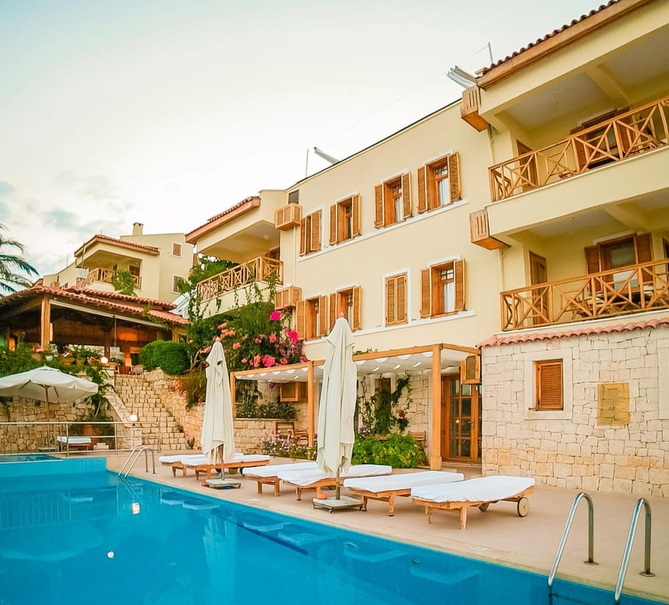 Property building, Swimming pool