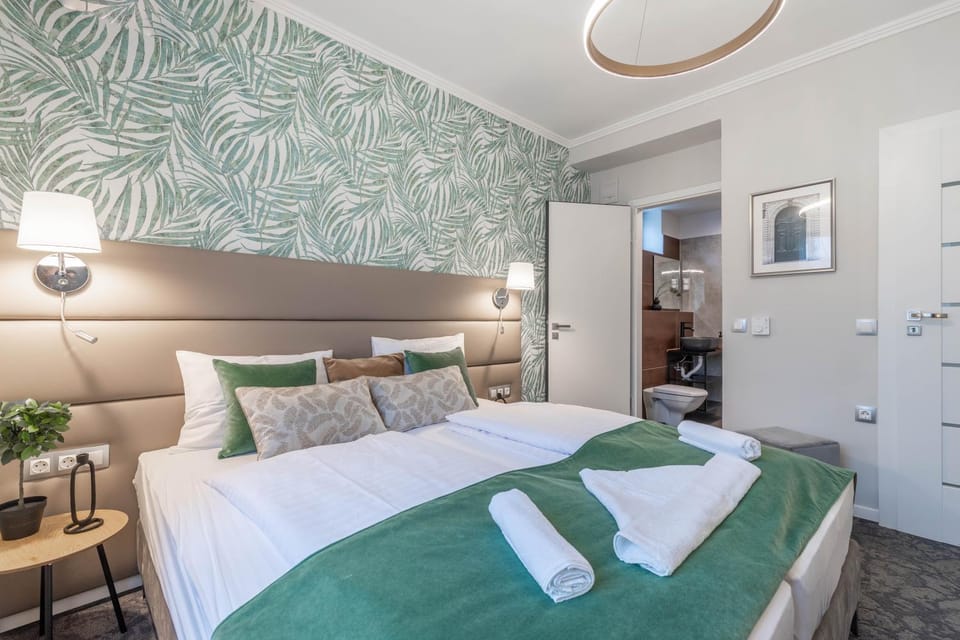 Bed, Photo of the whole room, Bedroom, towels, wardrobe