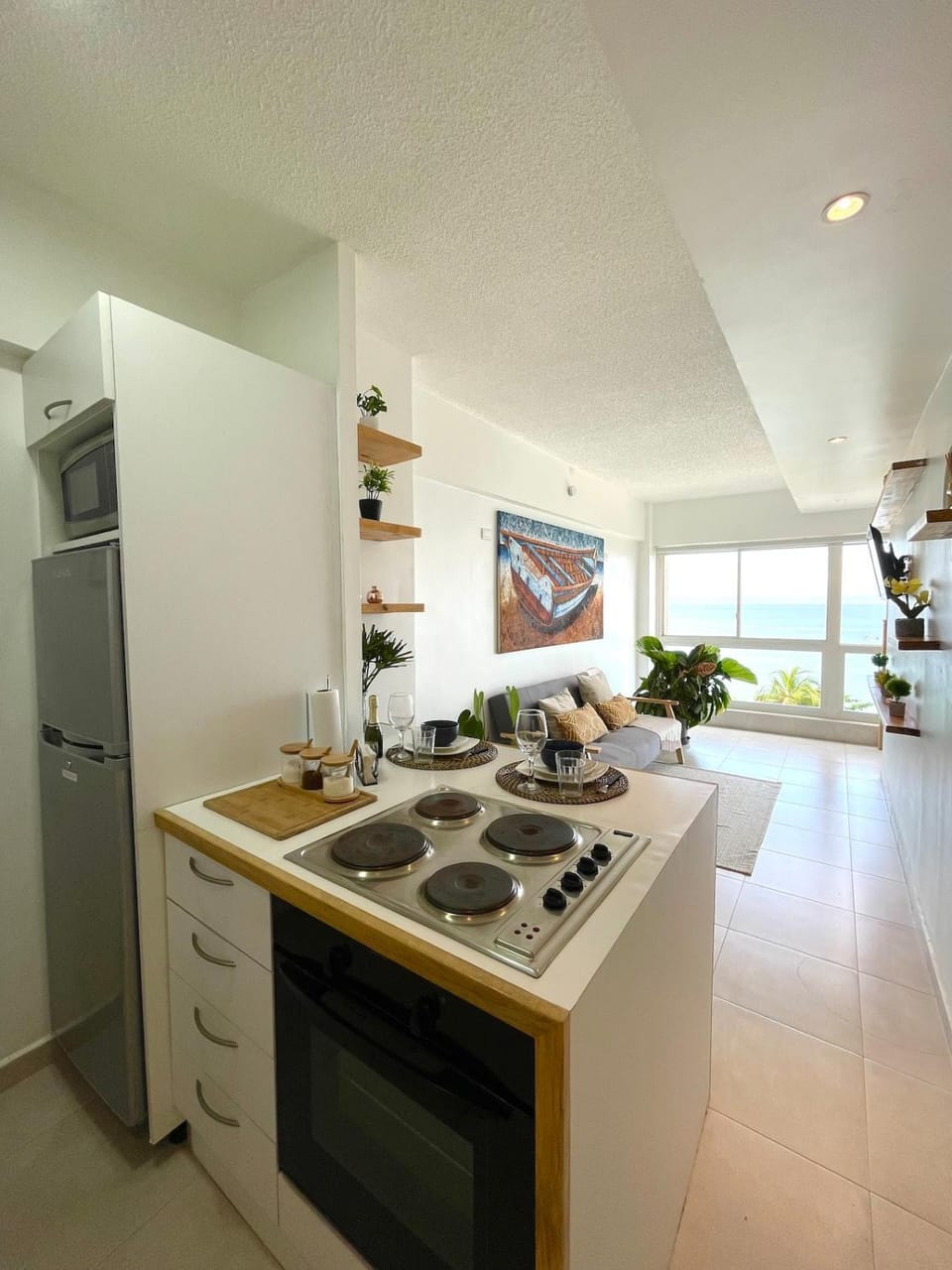 Kitchen or kitchenette, oven