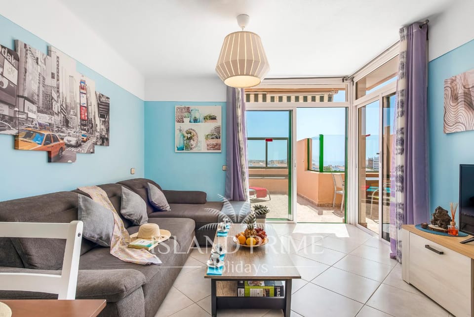 TV and multimedia, Balcony/Terrace, Living room, Seating area