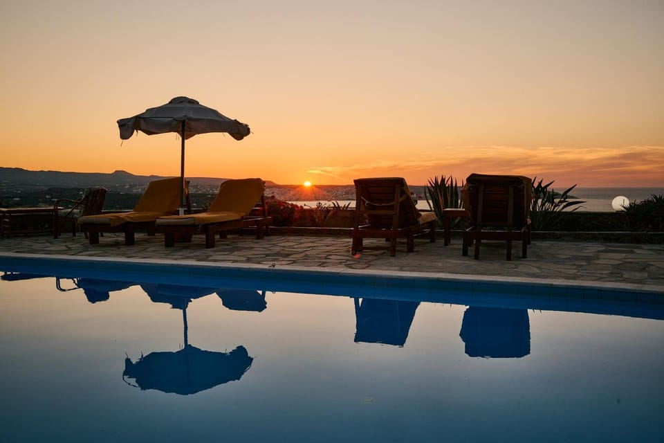 Natural landscape, Mountain view, Pool view, Sea view, Swimming pool, Sunset, sunbed