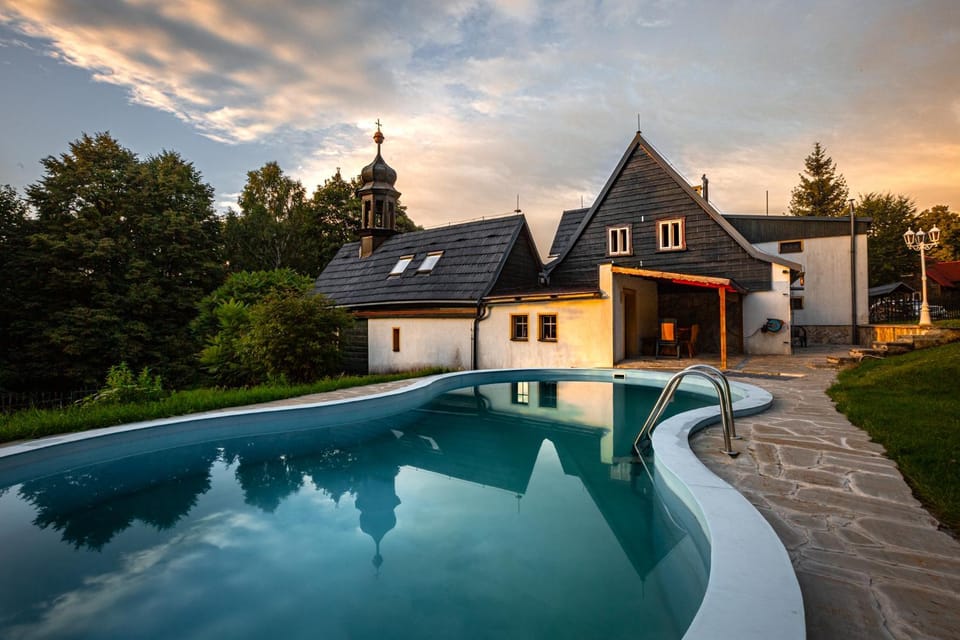 Property building, Swimming pool