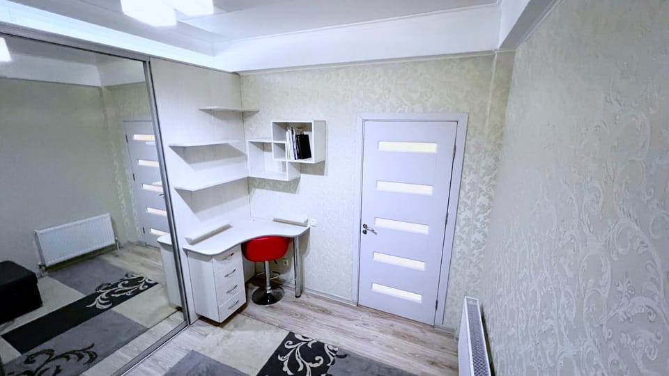 Photo of the whole room, wardrobe