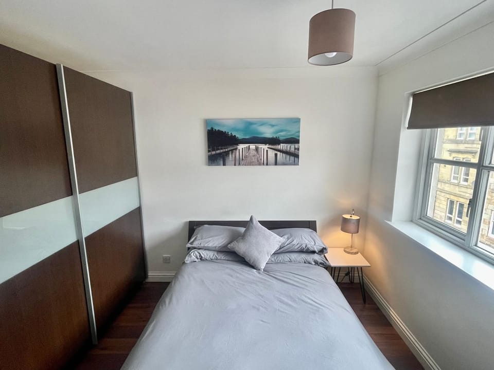 Modern 2 bedroom apartment near Glasgow Airport Apartment in Paisley