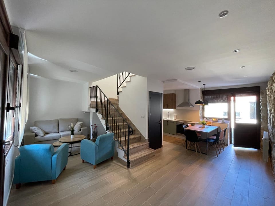 Lounge or bar, Dining area