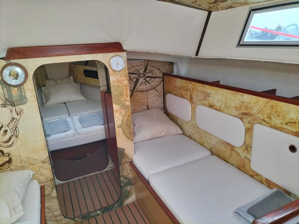 Living room, Photo of the whole room