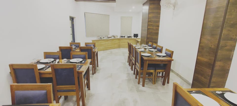 Hotel Apricot Inn kargil Hotel in India