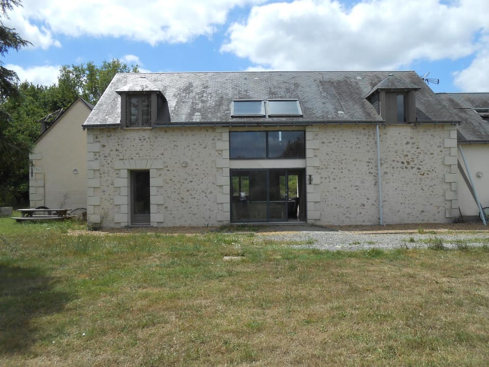 Facade/entrance, Garden