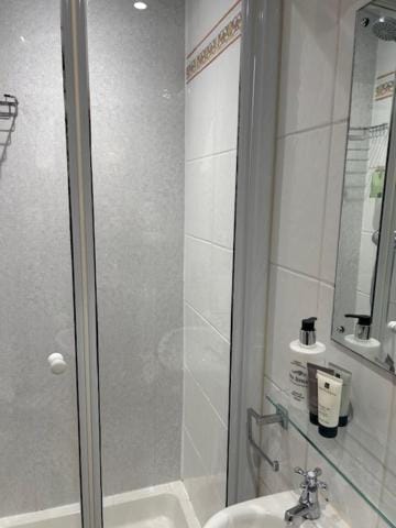 Melbourne Guest House Bed and Breakfast in Bowness-on-Windermere