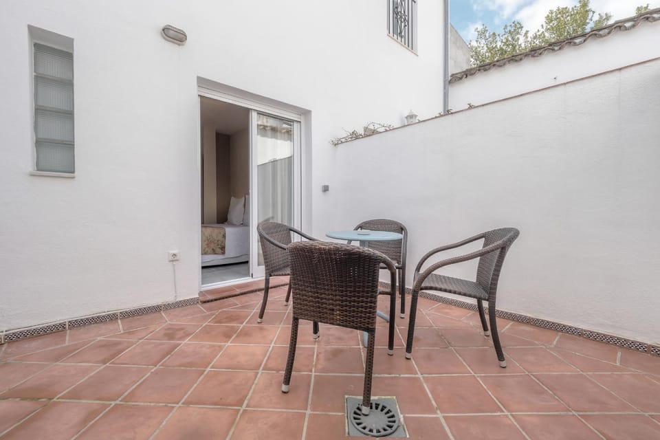 Patio, Balcony/Terrace