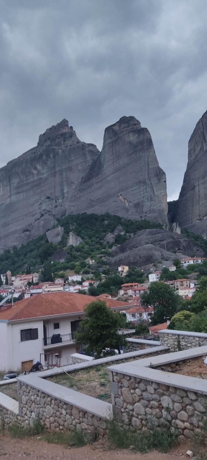 Nearby landmark, Day, Natural landscape, Mountain view