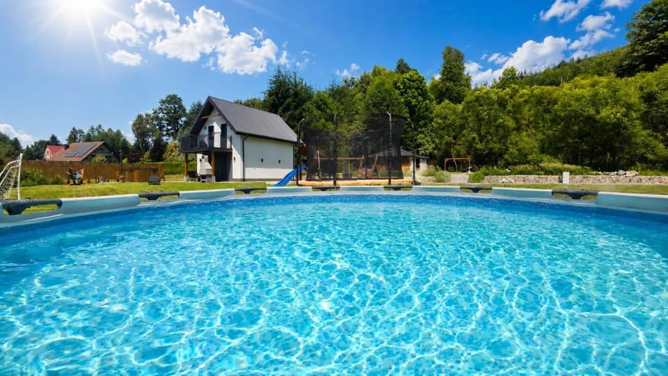 Property building, Swimming pool