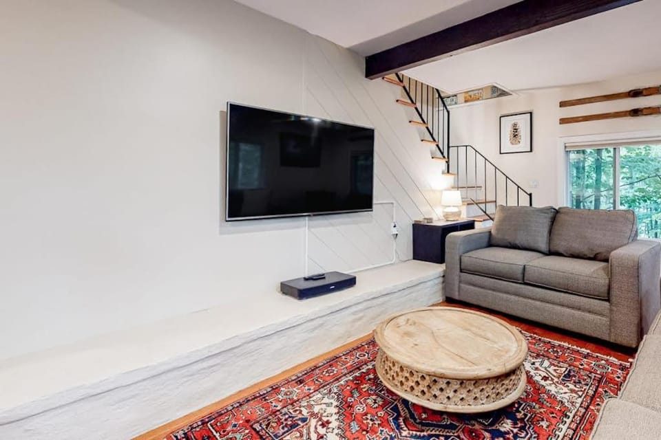 Gunstock Getaway House in Gilford