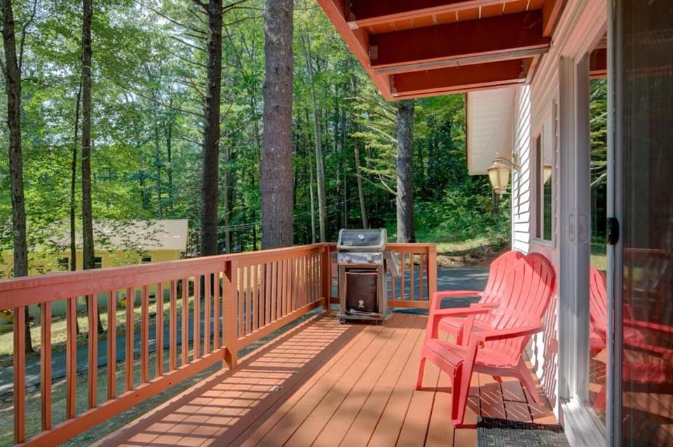 Gunstock Getaway House in Gilford