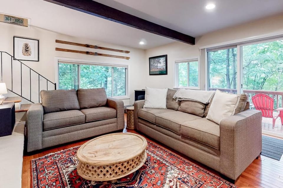 Gunstock Getaway House in Gilford