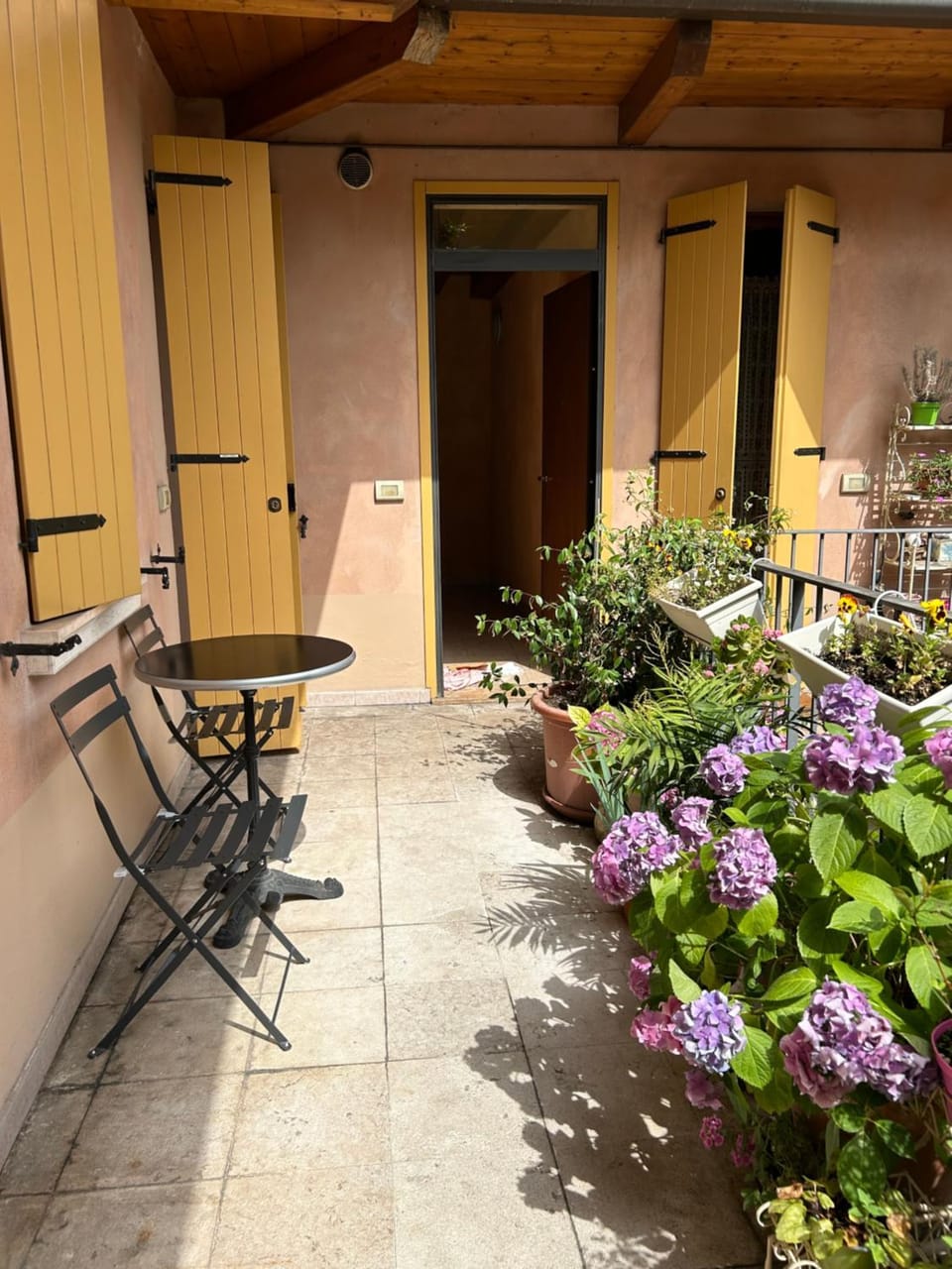 Property building, Balcony/Terrace