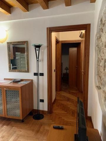 Mirella house Desenzano del Garda -Centro storico, 30 mt dal lago Apartment in Desenzano del Garda