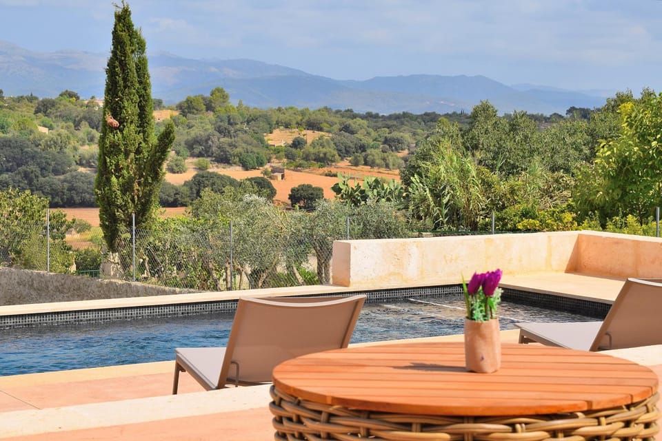 Patio, Day, Natural landscape, View (from property/room), Balcony/Terrace, Garden view, Mountain view, Pool view, Swimming pool, Swimming pool, sunbed