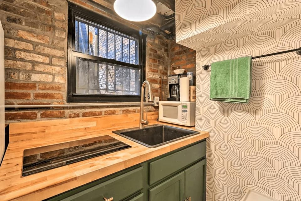 Kitchen or kitchenette, stove