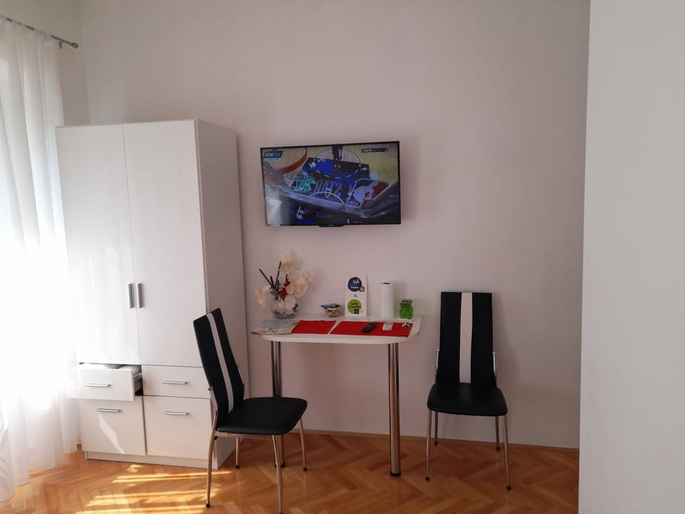 Rooms Miletic near the Palace Bed and Breakfast in Split