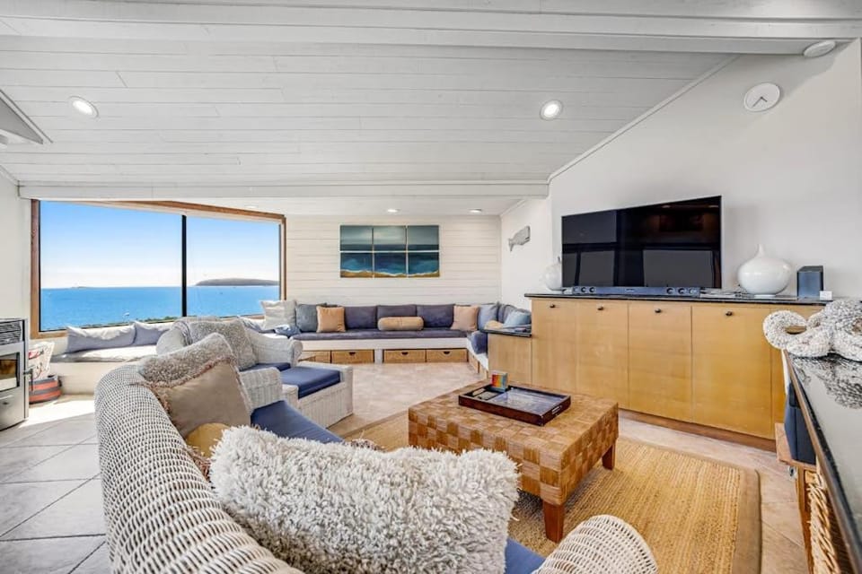 Blue Horizon House in Bodega Bay