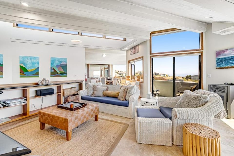 Blue Horizon House in Bodega Bay
