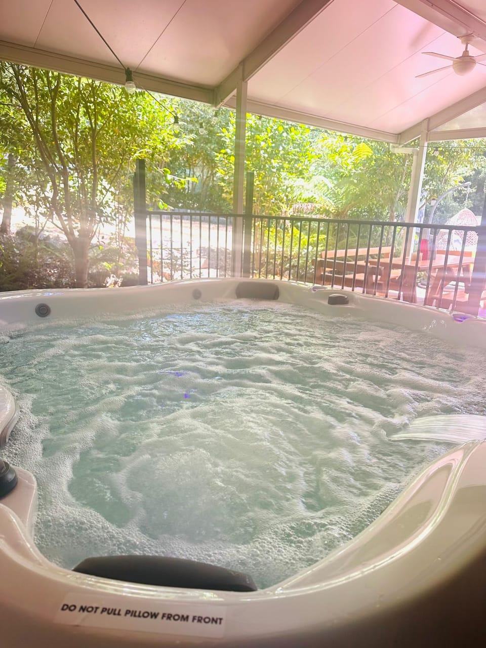Natural landscape, Garden, Hot Tub, Seating area, Garden view, Pool view