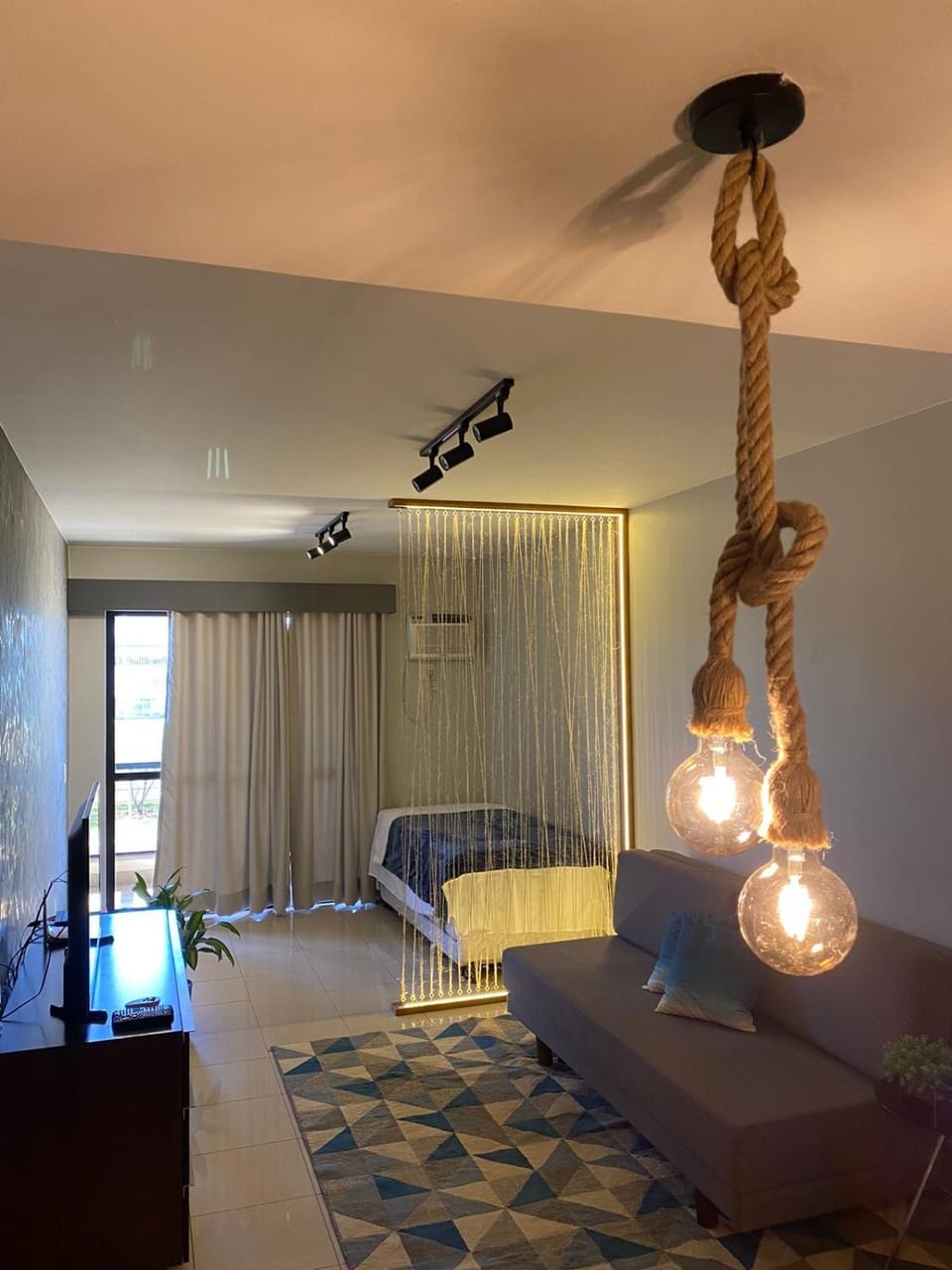Lindo Apart Lake Side com banheira Apartment in State of Goiás
