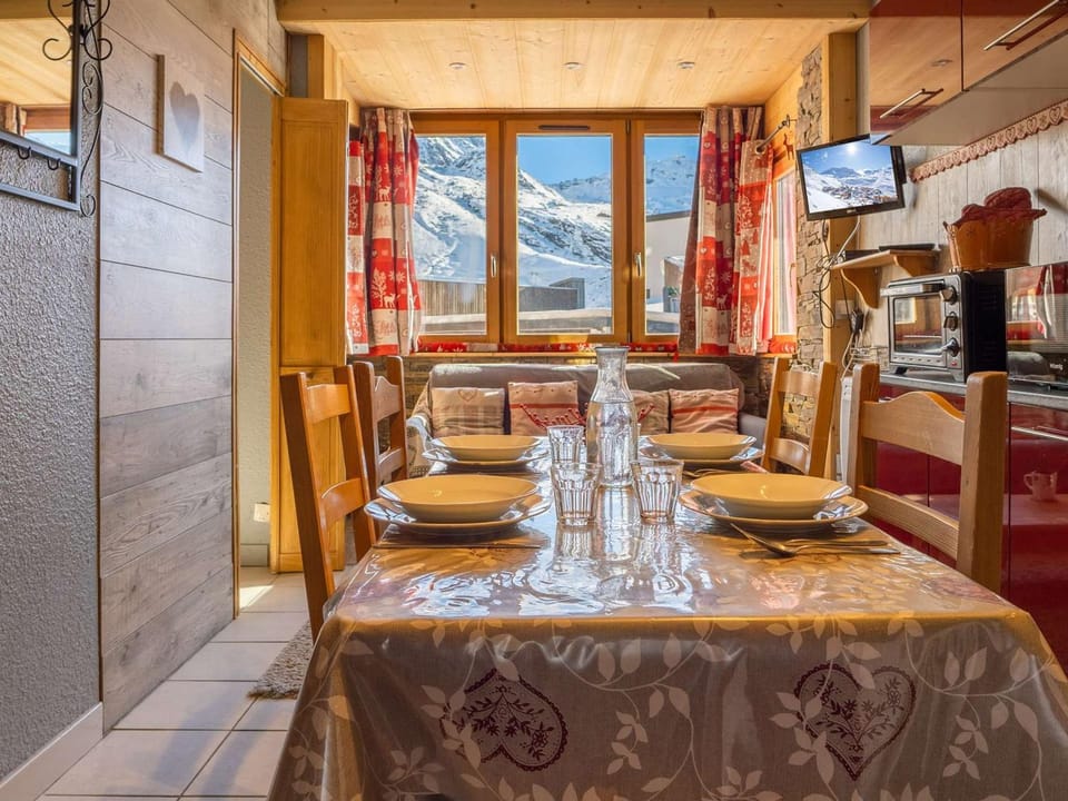 Charmant Apt 4 pers, cœur Val Thorens, 28m², Ski-in/ski-out, Confort & Commodités - FR-1-637-38 Apartment in Les Allues