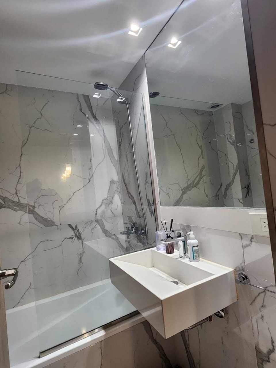 Shower, Toilet, Bathroom, Bath