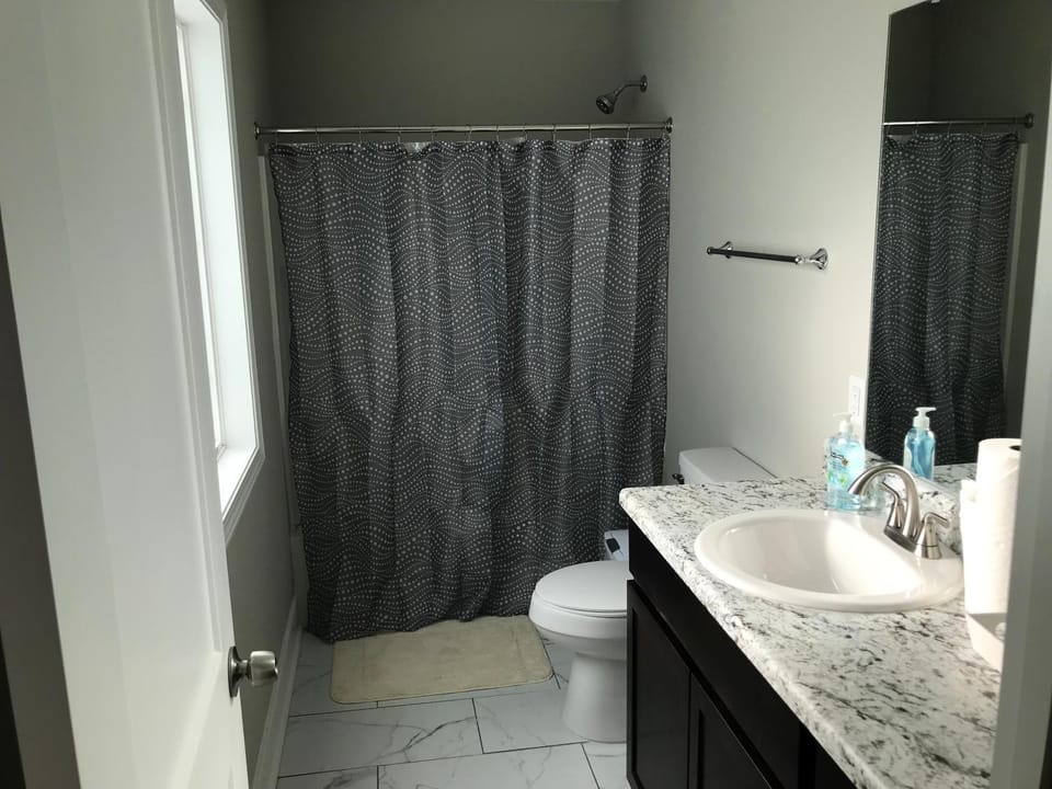 Brand New 3 bedroom 2 bath Home (Built 2022) House in Huntsville