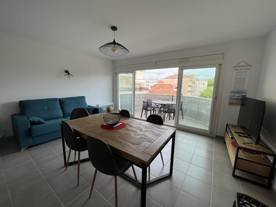 Superbe T3 de 66 m² centre ville Arcachon avec parking et balcon à 200m de la plage - FR-1-374-196 Apartment in Arcachon