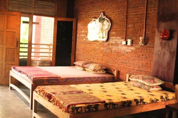 Teak house Bed and Breakfast in Yogyakarta